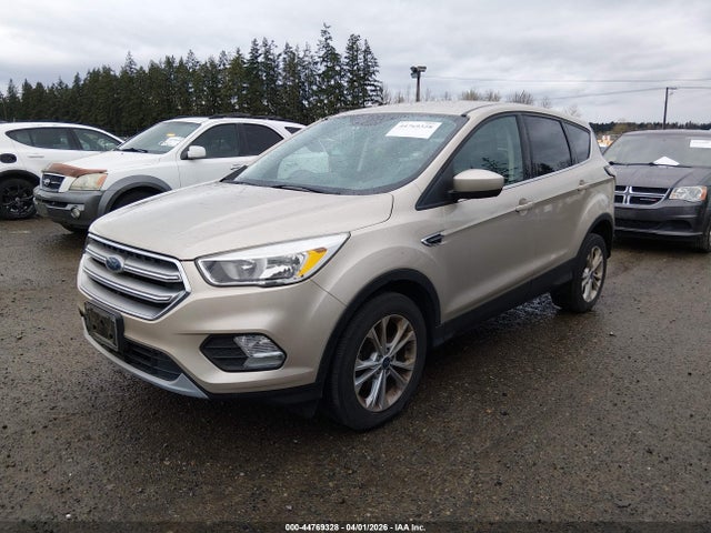 1FMCU0GD6HUA41081 Ford ESCAPE SE