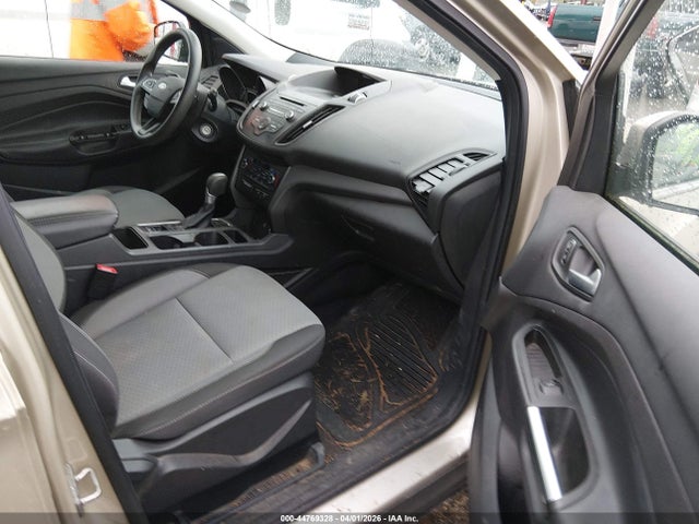 1FMCU0GD6HUA41081 Ford ESCAPE SE