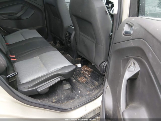 1FMCU0GD6HUA41081 Ford ESCAPE SE