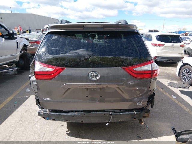 Toyota Sienna Xle 7 Passenger 2017 5TDDZ3DC2HS178076 Image 17