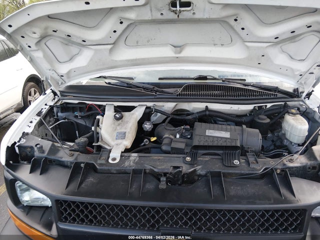 Chevrolet Express 2500 Work Van 2016 1GCWGBFF1G1336869 Image 10