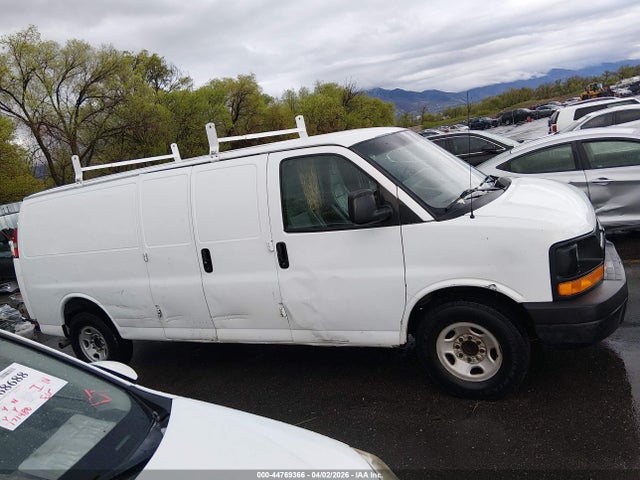 Chevrolet Express 2500 Work Van 2016 1GCWGBFF1G1336869 Image 13