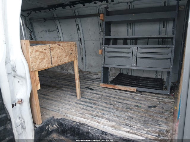 Chevrolet Express 2500 Work Van 2016 1GCWGBFF1G1336869 Image 8