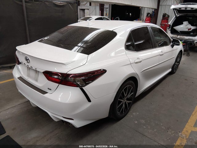 4T1S11AK2MU498076 Toyota CAMRY SE