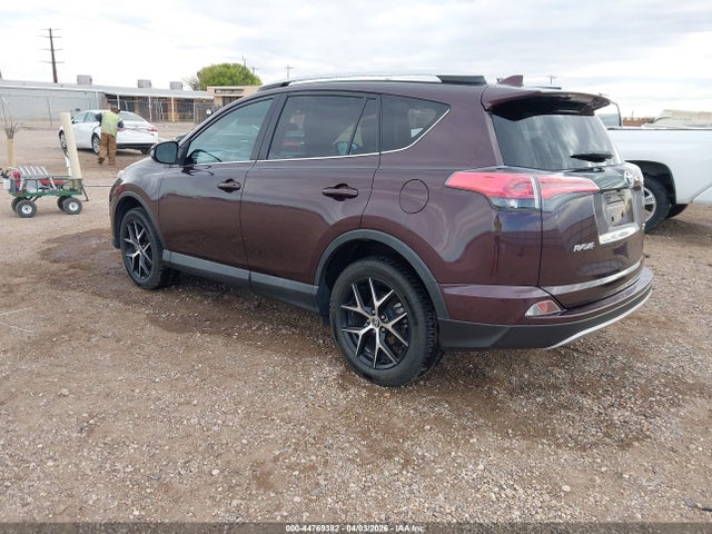 2T3NFREV0GW275998 Toyota RAV4 SE