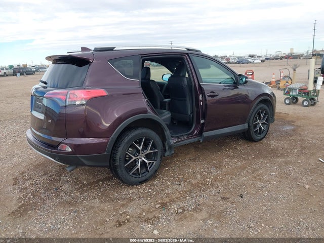 2T3NFREV0GW275998 Toyota RAV4 SE