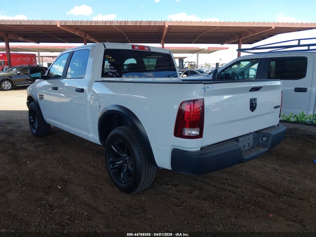 1C6RR7LG8RS156956 RAM 1500 Classic Warlock 4x4 5&#039;7 Box