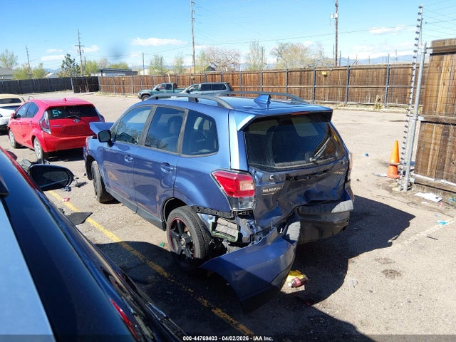 44769403 :رقم المزاد ، JF2SJADC3HH447727 vin ، 2017 Subaru Forester 2.5i Premium مزاد بيع