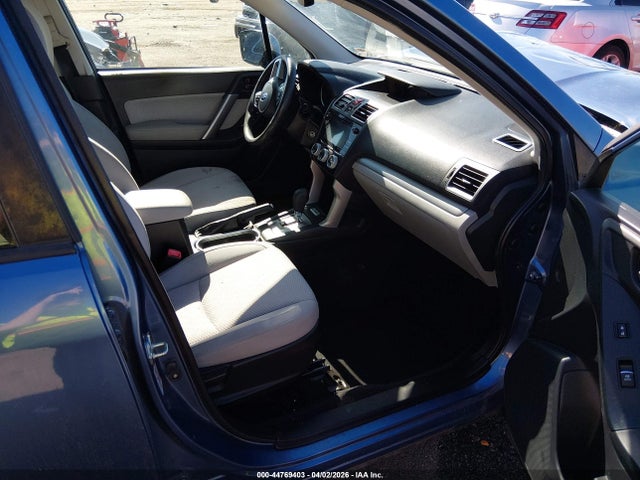 44769403 :رقم المزاد ، JF2SJADC3HH447727 vin ، 2017 Subaru Forester 2.5i Premium مزاد بيع