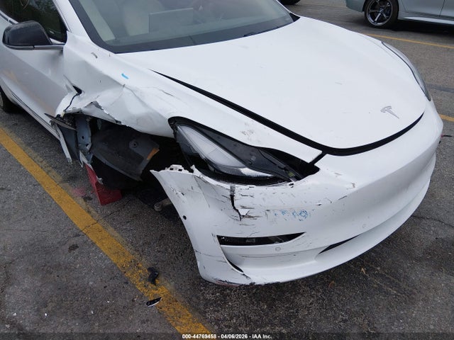 Tesla Model 3 Long Range/performance 2018 5YJ3E1EB9JF135530 Image 21