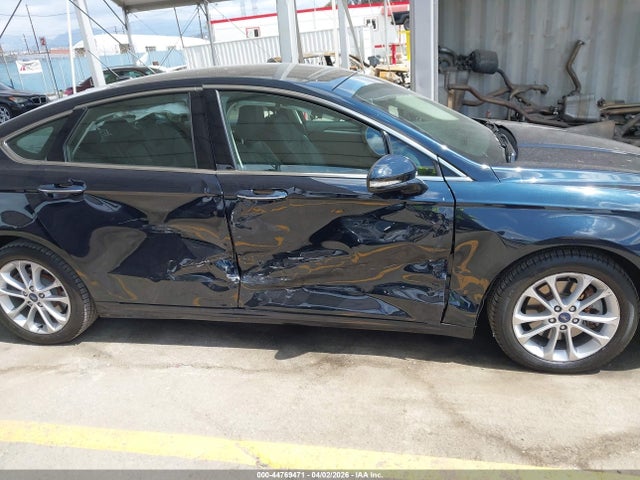 3FA6P0SU0LR126987 Ford Fusion Plug-in Hybrid Titanium