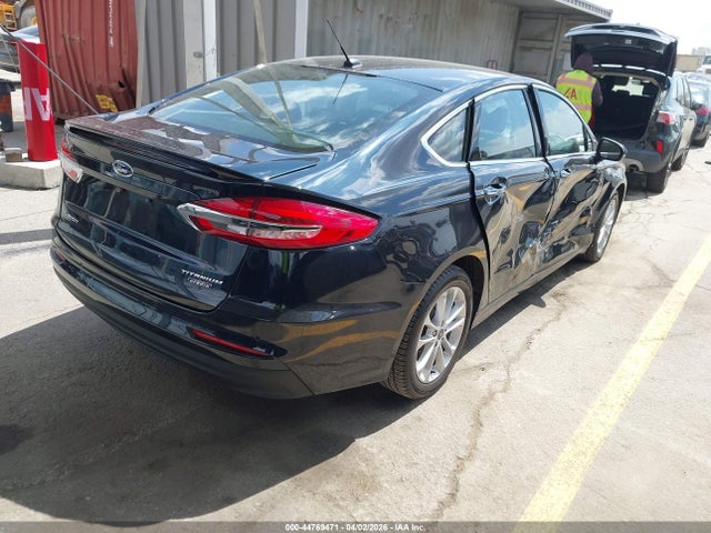 3FA6P0SU0LR126987 Ford Fusion Plug-in Hybrid Titanium