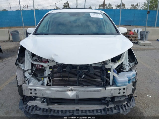 Toyota SIENNA LE 2021 5TDKRKEC5MS036380 Image 13