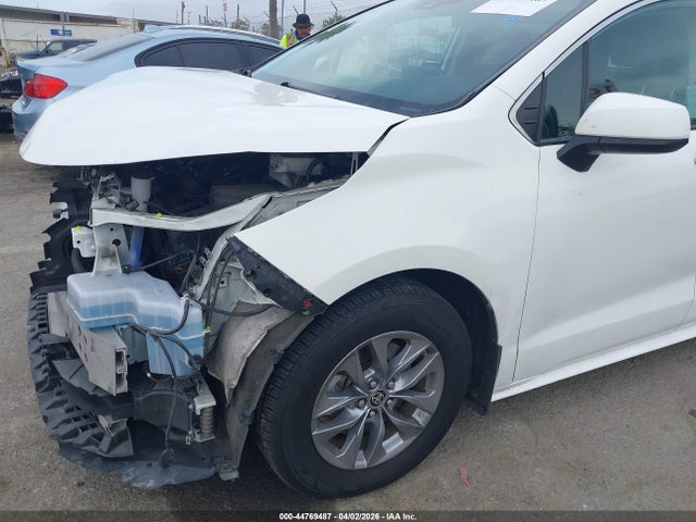 Toyota SIENNA LE 2021 5TDKRKEC5MS036380 Image 19