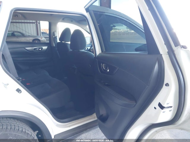 KNMAT2MV5GP675650 Nissan Rogue S/sl/sv