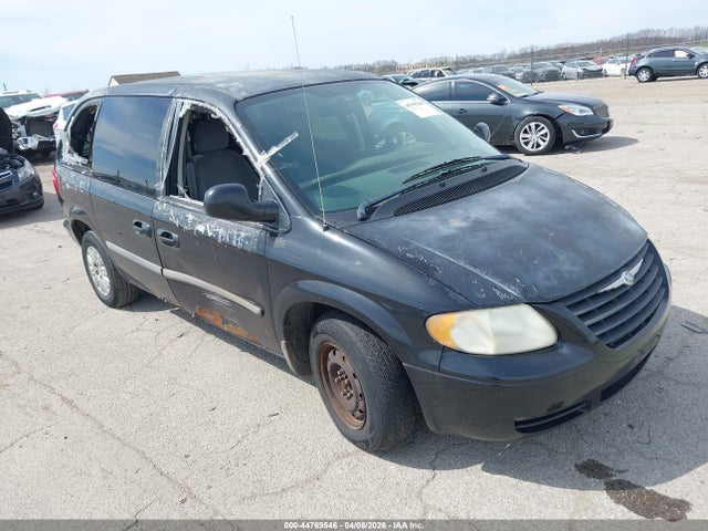 2006 CHRYSLER TOWN & COUNTRY 1A4GP45RX6B747010 Photo 0