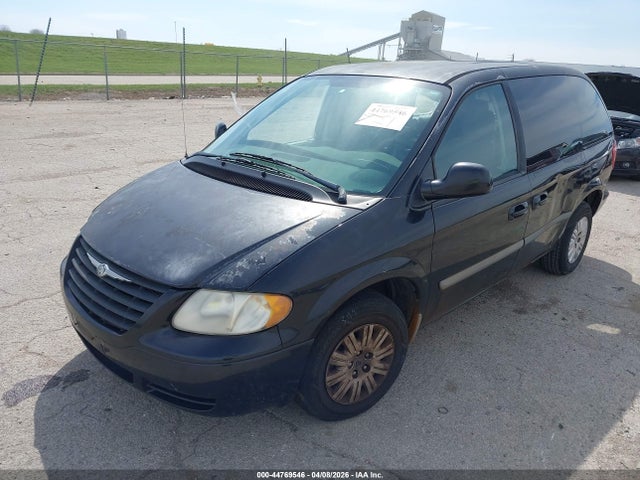 2006 CHRYSLER TOWN & COUNTRY 1A4GP45RX6B747010 Photo 1