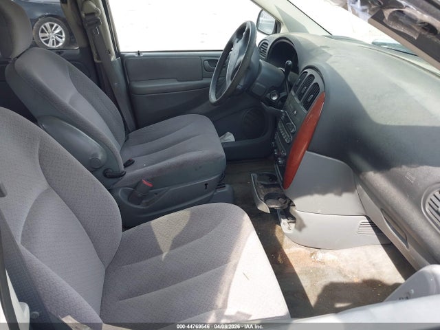 2006 CHRYSLER TOWN & COUNTRY 1A4GP45RX6B747010 Photo 4