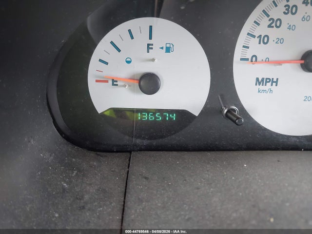2006 CHRYSLER TOWN & COUNTRY 1A4GP45RX6B747010 Photo 6