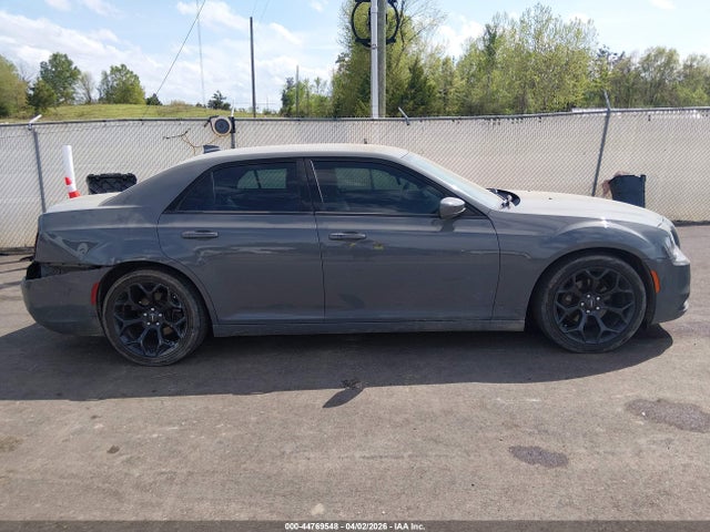 2019 Chrysler 300 300s მანქანა იყიდება აუქციონზე, vin: 2C3CCABG7KH538721, აუქციონის ნომერი: 44769548