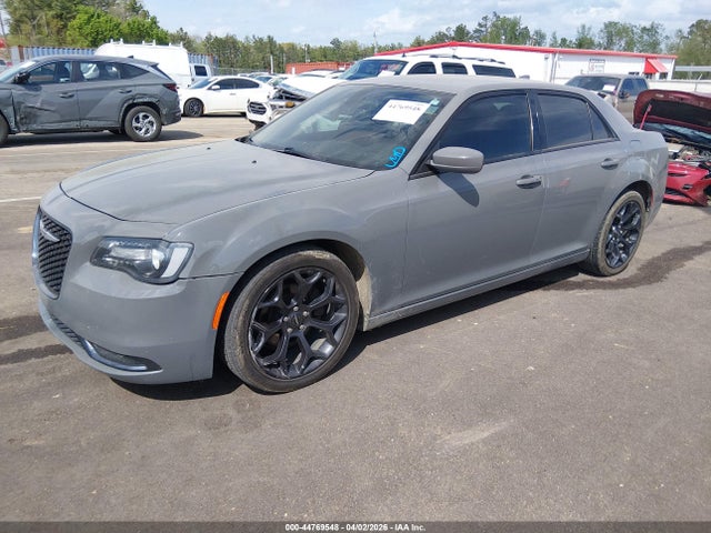 2019 Chrysler 300 300s მანქანა იყიდება აუქციონზე, vin: 2C3CCABG7KH538721, აუქციონის ნომერი: 44769548