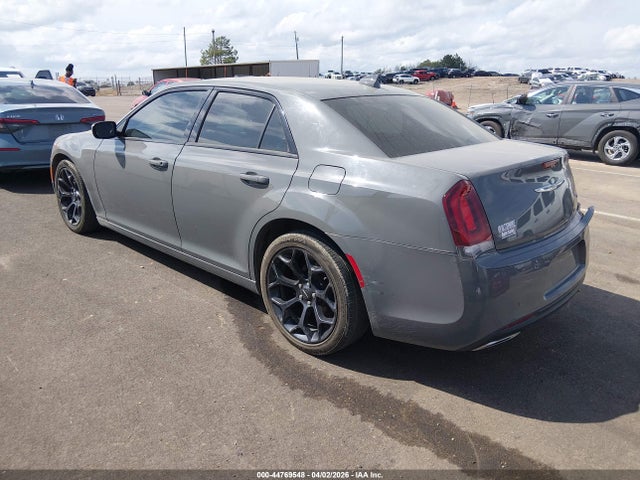 2019 Chrysler 300 300s მანქანა იყიდება აუქციონზე, vin: 2C3CCABG7KH538721, აუქციონის ნომერი: 44769548