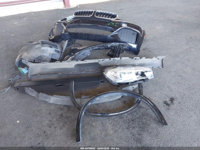 44769552 :رقم المزاد ، 5UXKR2C50F0H40370 vin ، 2015 Bmw X5 Sdrive35i مزاد بيع