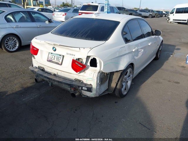 2011 Bmw 335i მანქანა იყიდება აუქციონზე, vin: WBAPM5C53BE435170, აუქციონის ნომერი: 44769566
