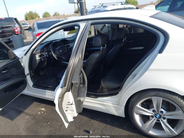 2011 Bmw 335i მანქანა იყიდება აუქციონზე, vin: WBAPM5C53BE435170, აუქციონის ნომერი: 44769566