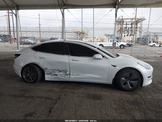 44769572 :رقم المزاد ، 5YJ3E1EA3KF484840 vin ، 2019 Tesla Model 3 مزاد بيع