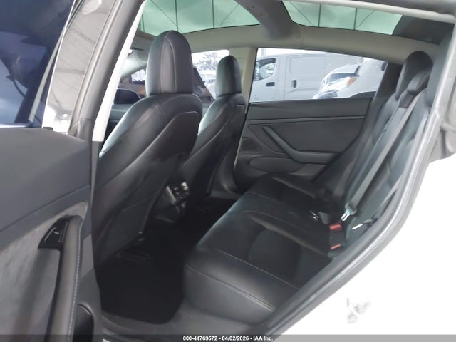 44769572 :رقم المزاد ، 5YJ3E1EA3KF484840 vin ، 2019 Tesla Model 3 مزاد بيع
