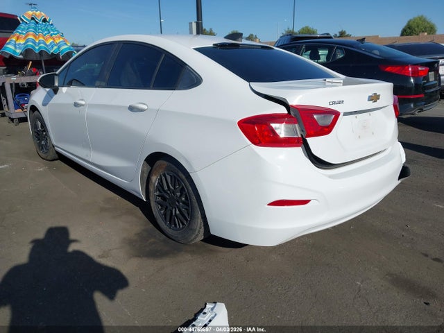 44769597 :رقم المزاد ، 1G1BC5SM8H7130410 vin ، 2017 Chevrolet Cruze Ls Auto مزاد بيع