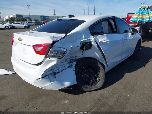 44769597 :رقم المزاد ، 1G1BC5SM8H7130410 vin ، 2017 Chevrolet Cruze Ls Auto مزاد بيع