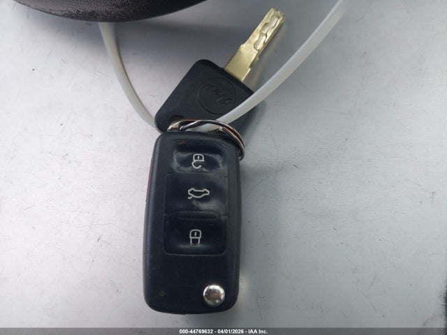 3VW267AJ0GM244050 Volkswagen Jetta 1.4t S