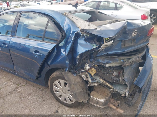 3VW267AJ0GM244050 Volkswagen Jetta 1.4t S