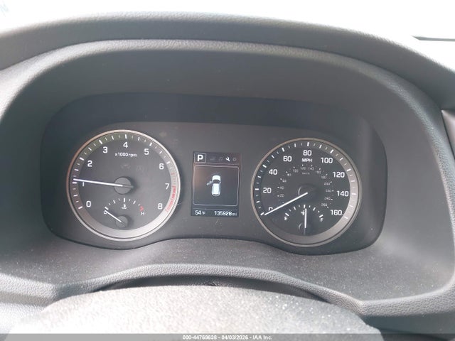 KM8J23A40GU235952 Hyundai TUCSON SE