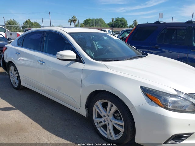 1N4BL3APXHC208058 Nissan Altima 3.5 Sl