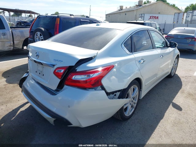 1N4BL3APXHC208058 Nissan Altima 3.5 Sl