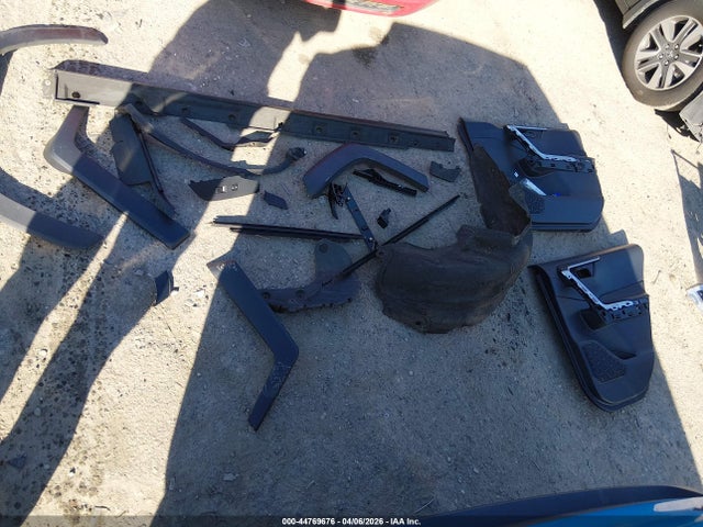 JTMG1RFV0KJ011242 Toyota RAV4 LE