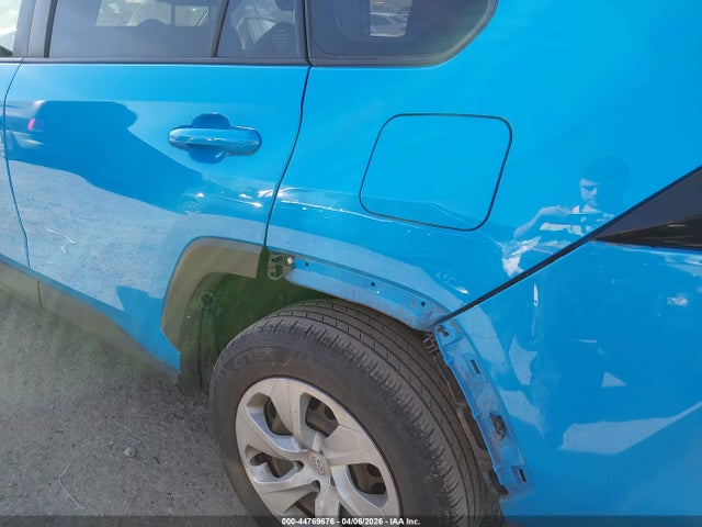 JTMG1RFV0KJ011242 Toyota RAV4 LE