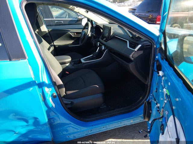 JTMG1RFV0KJ011242 Toyota RAV4 LE
