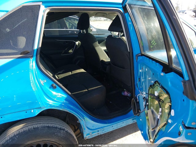 JTMG1RFV0KJ011242 Toyota RAV4 LE