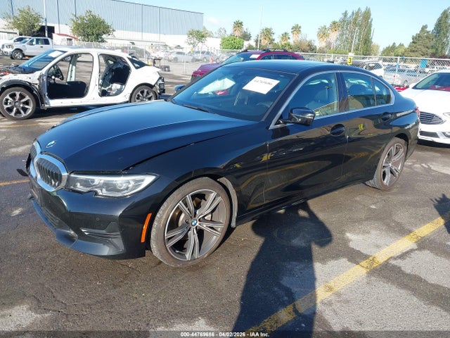 BMW 330I 2022 3MW5R1J00N8C34309 Image 2