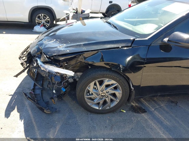 KMHLM4DJ0RU093552 Hyundai Elantra Hybrid Blue