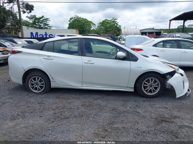JTDKBRFU8H3551661 Toyota Prius Two