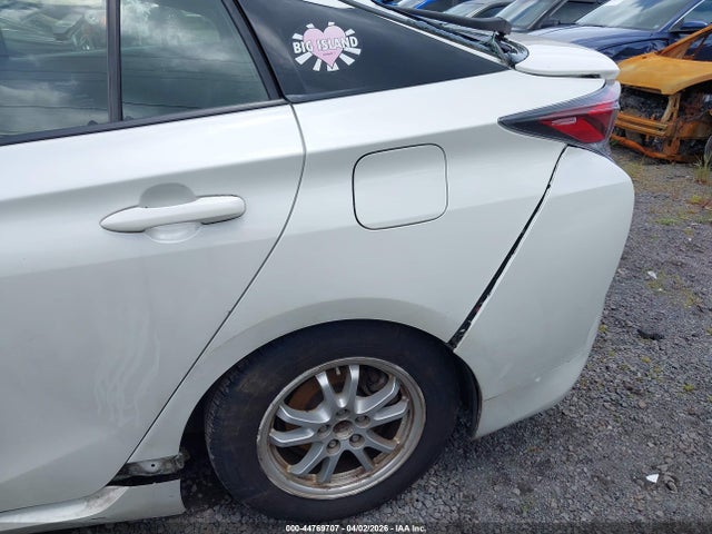 JTDKBRFU8H3551661 Toyota Prius Two