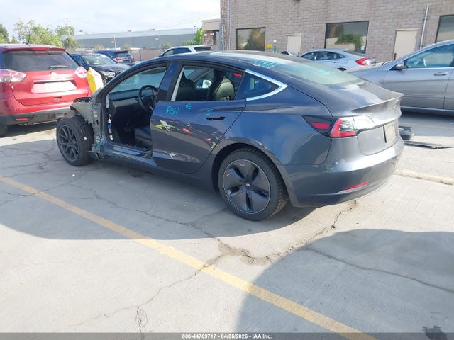 2019 TESLA MODEL 3 5YJ3E1EA3KF396273 Photo 2