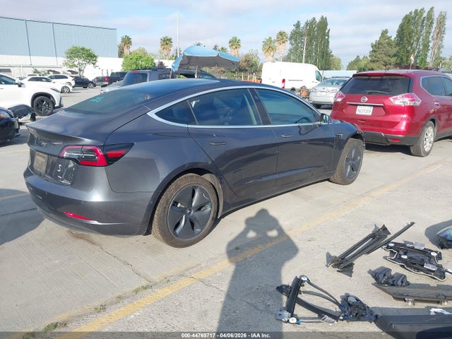 2019 TESLA MODEL 3 5YJ3E1EA3KF396273 Photo 3