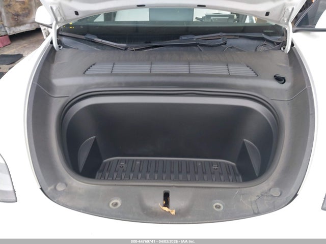Продажа на аукционе авто 2022 Tesla Model Y Performance Dual Motor All-wheel Drive, vin: 7SAYGDEF3NF351547, номер лота: 44769741