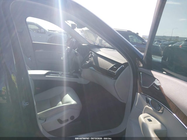 2019 Volvo Xc90 T5 Momentum მანქანა იყიდება აუქციონზე, vin: YV4102CK8K1490081, აუქციონის ნომერი: 44769762